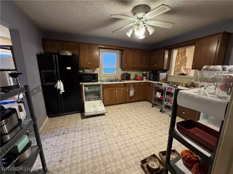 Kitchen - 1705 S W St, Fort Smith, AR 72901 photo 2 of 2