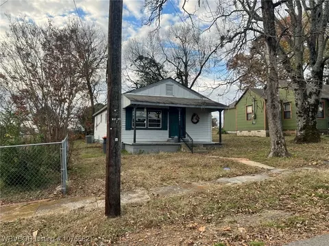 1205 Main St, Ozark, AR 72949