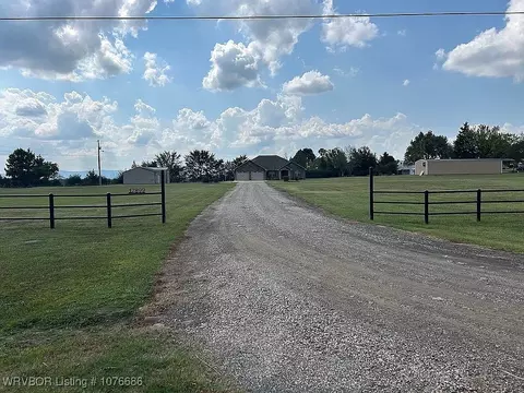 17899 312th St, Poteau, OK 74953