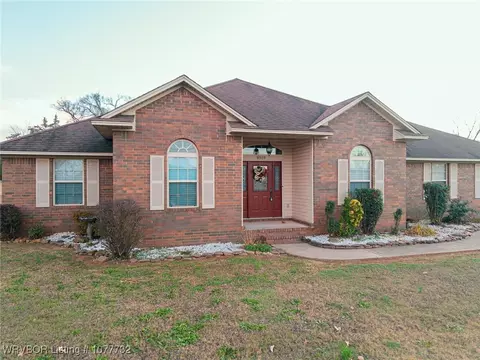 8519 Willow Creek Dr, Van Buren, AR 72956