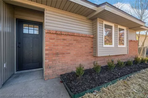 8311 Colony Ln, Fort Smith, AR 72908 photo 2