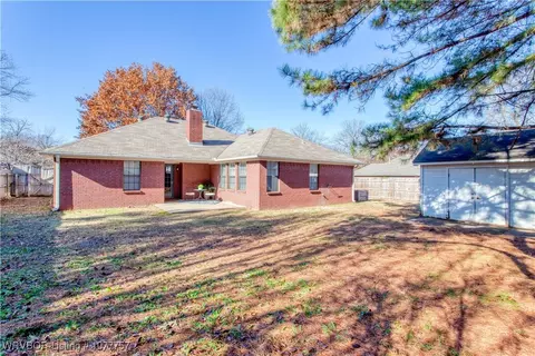 Exterior - 9501 Bridgeford Rd, Fort Smith, AR 72908 photo 4 of 8