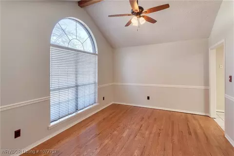 Living - 9501 Bridgeford Rd, Fort Smith, AR 72908 photo 5 of 6