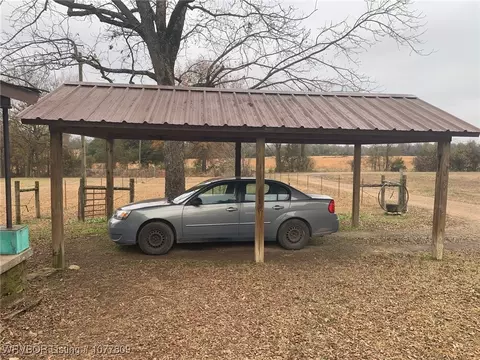 817 High Rd, Ozark, AR 72949 photo 3