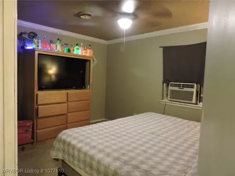 Bedroom - 1302 Bugscuffle Rd, Lavaca, AR 72941 photo 1 of 1