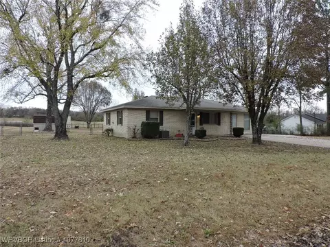 Exterior - 1302 Bugscuffle Rd, Lavaca, AR 72941 photo 10 of 12