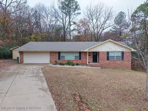 3410 S 33rd Cir, Fort Smith, AR 72903
