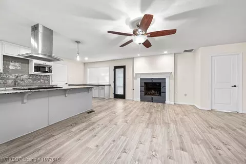 Living - 3410 S 33rd Cir, Fort Smith, AR 72903 photo 1 of 6