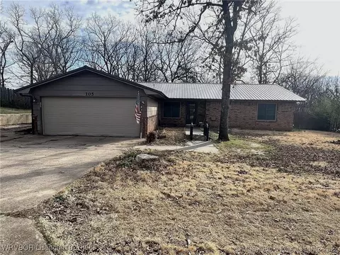 105 Wayne St, Poteau, OK 74953