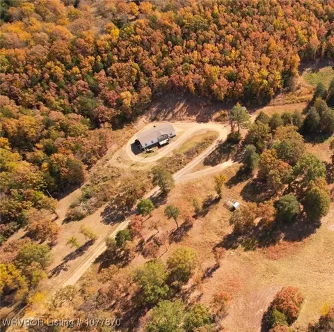 19267 Twin Pines Ln, Howe, OK 74940
