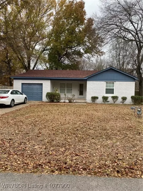 5220 Wilson Rd, Fort Smith, AR 72904