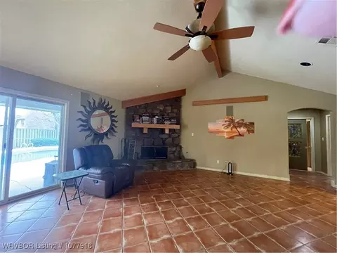 Living - 3100 Royal Scots Way, Fort Smith, AR 72908 photo 3 of 5