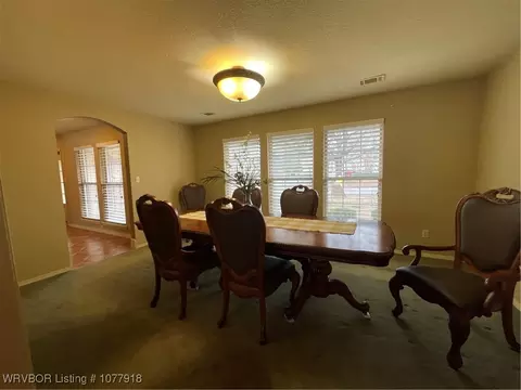 Dining - 3100 Royal Scots Way, Fort Smith, AR 72908 photo 3 of 4