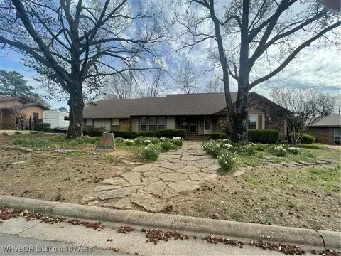 Exterior - 3100 Royal Scots Way, Fort Smith, AR 72908 photo 4 of 9