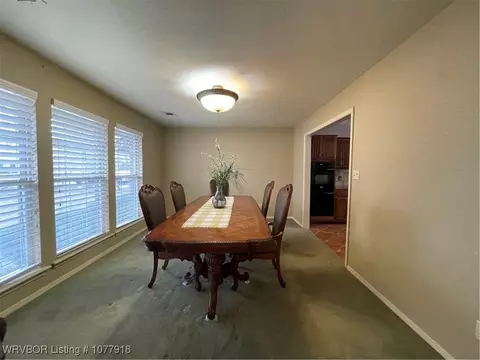 Dining - 3100 Royal Scots Way, Fort Smith, AR 72908 photo 2 of 4