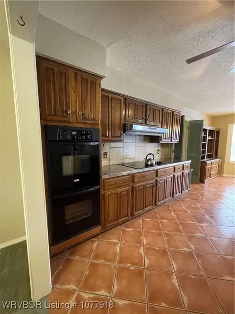 Kitchen - 3100 Royal Scots Way, Fort Smith, AR 72908 photo 3 of 4