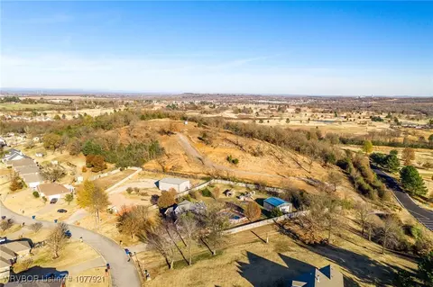 7225 Lookout Dr, Fort Smith, AR 72903