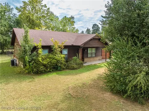 Exterior - 201 W Houston St, Lavaca, AR 72941 photo 2 of 7