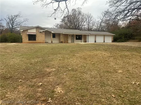 Exterior - 17785 175th Ave, Spiro, OK 74959 photo 2 of 4