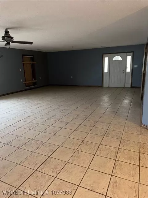 Living - 17785 175th Ave, Spiro, OK 74959 photo 7 of 8