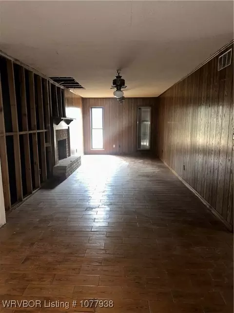 Living - 17785 175th Ave, Spiro, OK 74959 photo 4 of 8