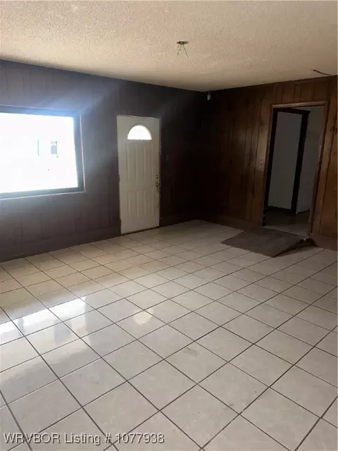 Living - 17785 175th Ave, Spiro, OK 74959 photo 1 of 8
