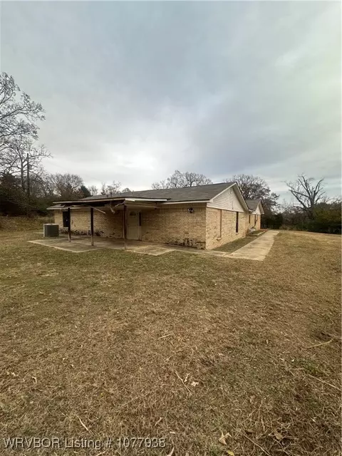 Exterior - 17785 175th Ave, Spiro, OK 74959 photo 3 of 4