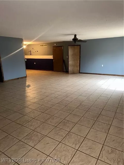 Living - 17785 175th Ave, Spiro, OK 74959 photo 6 of 8