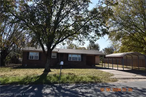 1406 Choctaw Ave, Sallisaw, OK 74955