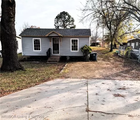 3228 Russell St, Fort Smith, AR 72904 photo 1