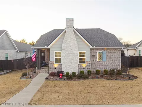 9512 Shire Valley Ct, Fort Smith, AR 72916