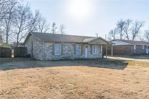 3704 Terry St, Van Buren, AR 72956