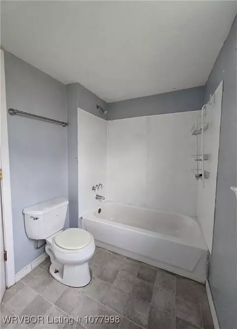 Bath - 903 Main St, Paris, AR 72855 photo 1 of 1