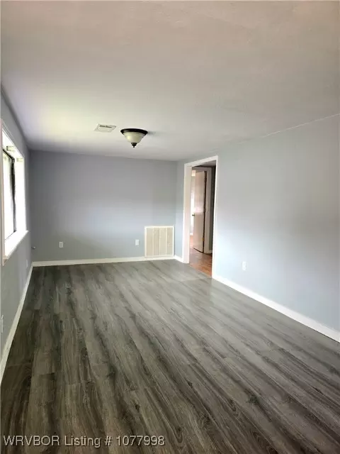 Living - 903 Main St, Paris, AR 72855 photo 1 of 2