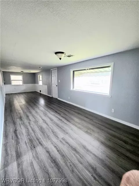 Living - 903 Main St, Paris, AR 72855 photo 2 of 2