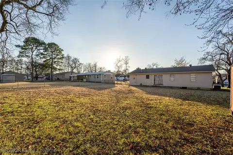 Exterior - 5115 S 33rd St, Fort Smith, AR 72903 photo 4 of 6