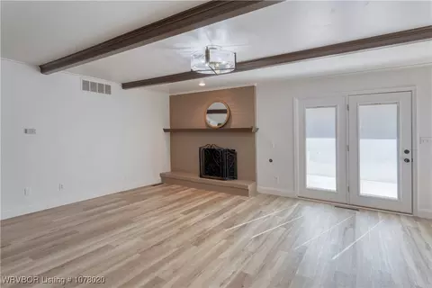 Living - 2820 Dallas Dr, Fort Smith, AR 72901 photo 1 of 3