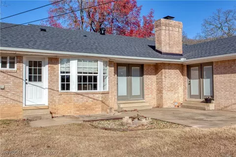 Exterior - 2820 Dallas Dr, Fort Smith, AR 72901 photo 4 of 11