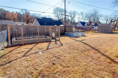 Exterior - 2820 Dallas Dr, Fort Smith, AR 72901 photo 7 of 11