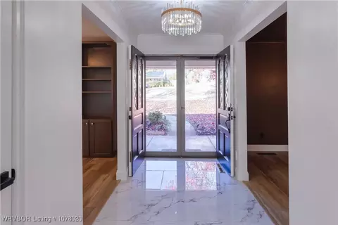 Entry Way - 2820 Dallas Dr, Fort Smith, AR 72901 photo 2 of 2