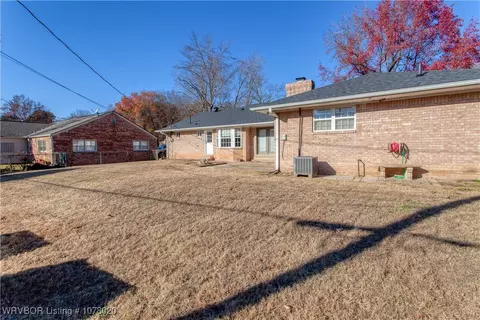 Exterior - 2820 Dallas Dr, Fort Smith, AR 72901 photo 6 of 11