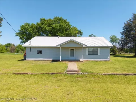 469517 E 1060 Rd, Muldrow, OK 74948