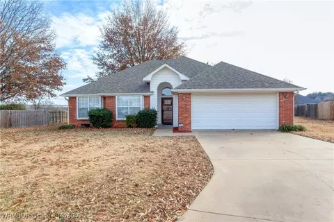 6325 Remington Ct, Fort Smith, AR 72916