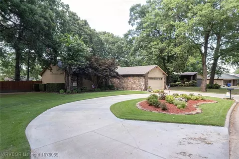 3237 Edinburgh Dr, Fort Smith, AR 72908 photo 3