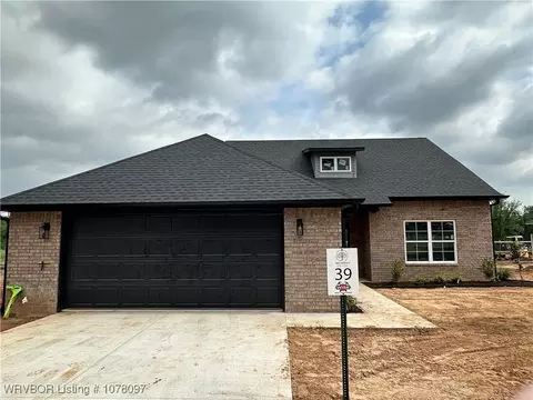 1114 Hunter Dr, Barling, AR 72923