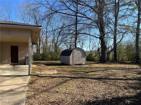 1204 Brewer Ln, Lavaca, AR 72941 photo 9