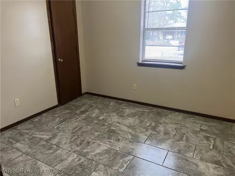 1204 Brewer Ln, Lavaca, AR 72941 photo 5