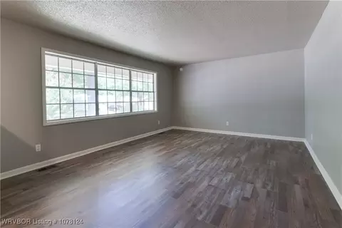 923 S 67th Ln, Fort Smith, AR 72903 photo 6