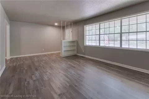 923 S 67th Ln, Fort Smith, AR 72903 photo 5