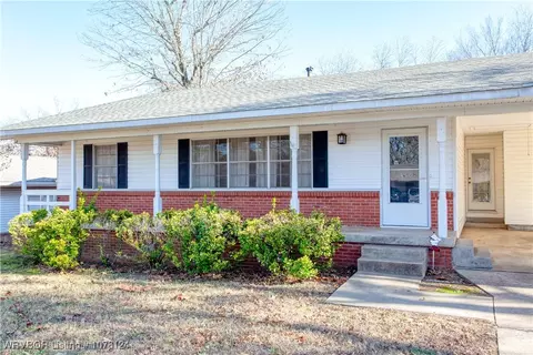 923 S 67th Ln, Fort Smith, AR 72903 photo 2